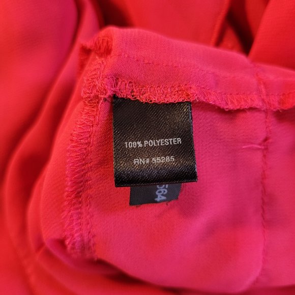 Express Tiered Ruffle Sleeveless Blouse in Raspberry Red. Size Medium. - Picture 10 of 10